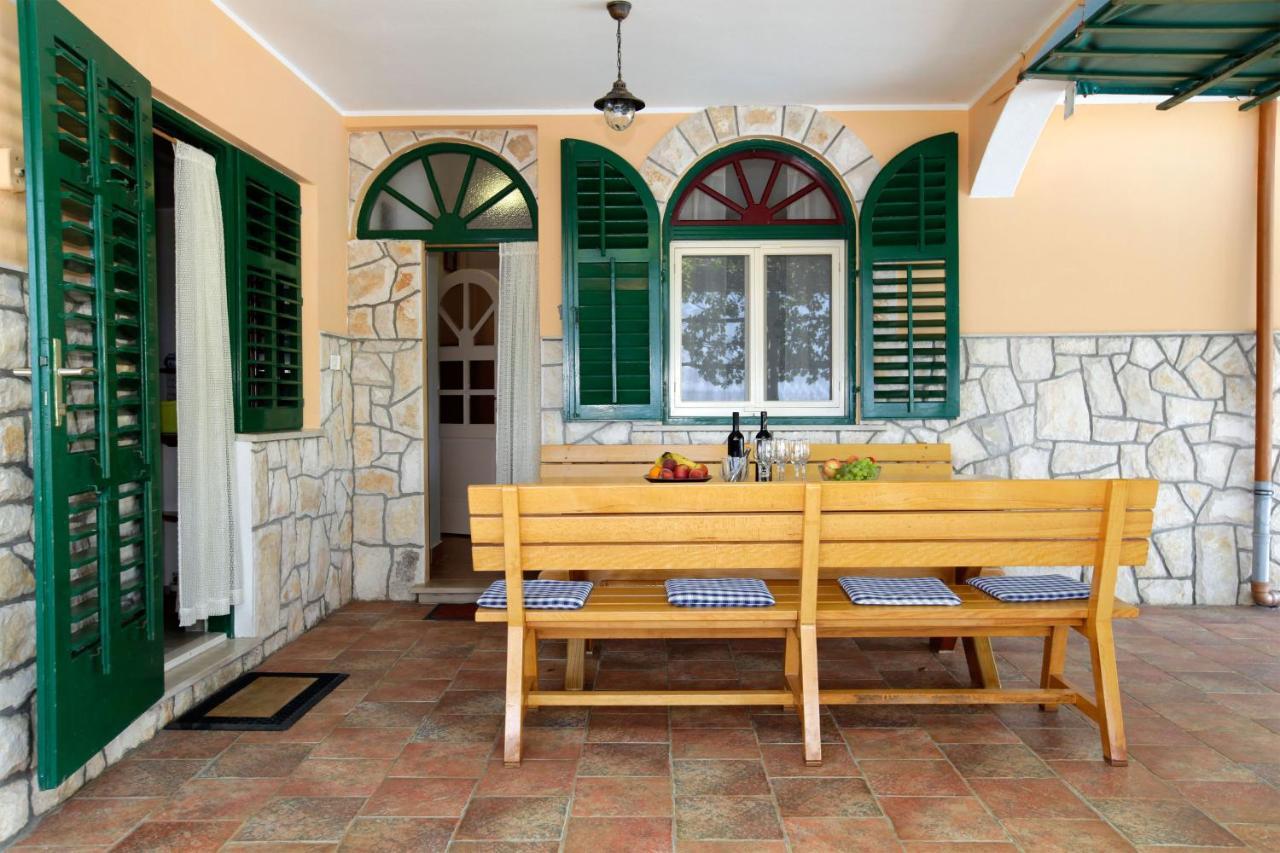 Unique Seaside Villa With Pool Vela Luka Exterior foto