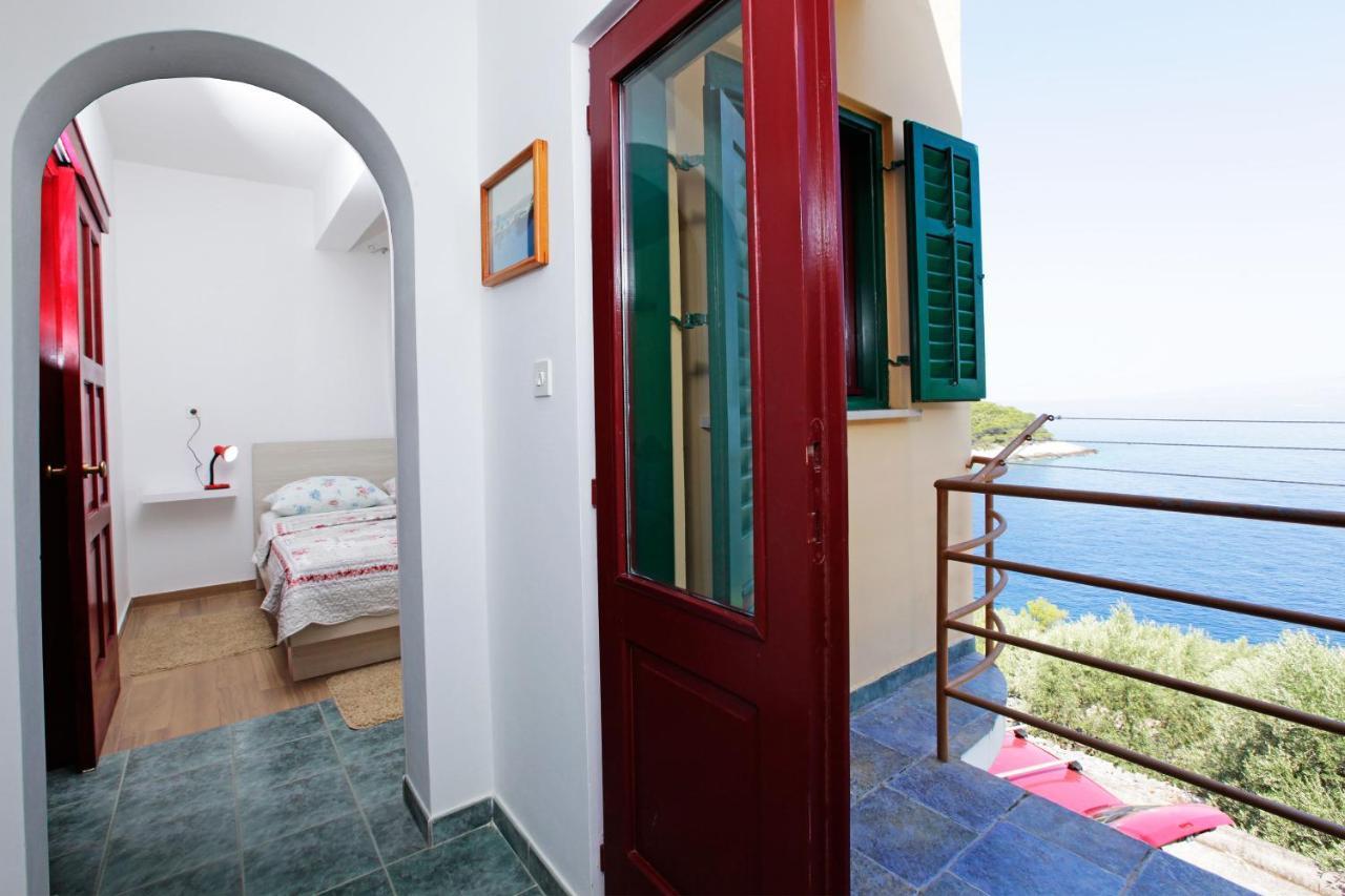 Unique Seaside Villa With Pool Vela Luka Exterior foto